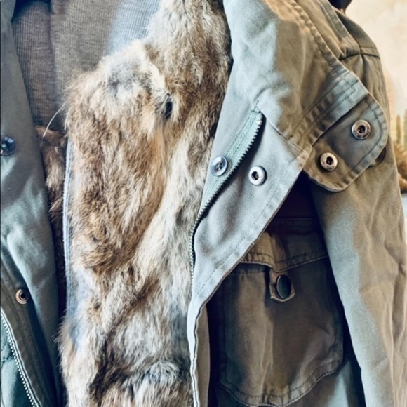 ✨✨Army Green Fur Removable FurLining/ Hood Utility Jacket 🧥 - Picture 4 of 11
